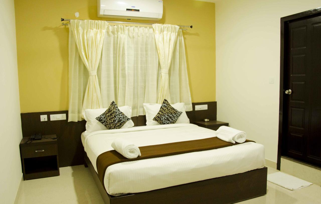 Bed and Breakfast Gemars Comforts Mysuru Zewnętrze zdjęcie