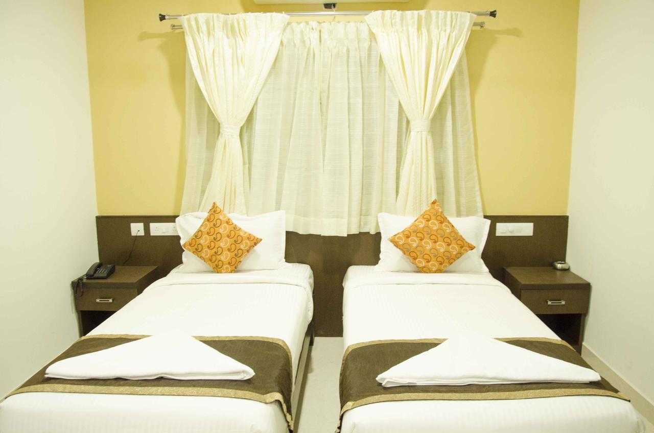 Bed and Breakfast Gemars Comforts Mysuru Zewnętrze zdjęcie