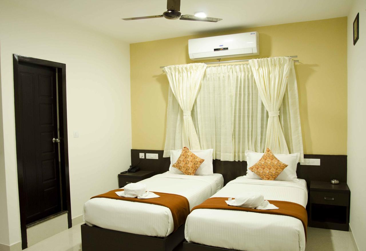 Bed and Breakfast Gemars Comforts Mysuru Zewnętrze zdjęcie